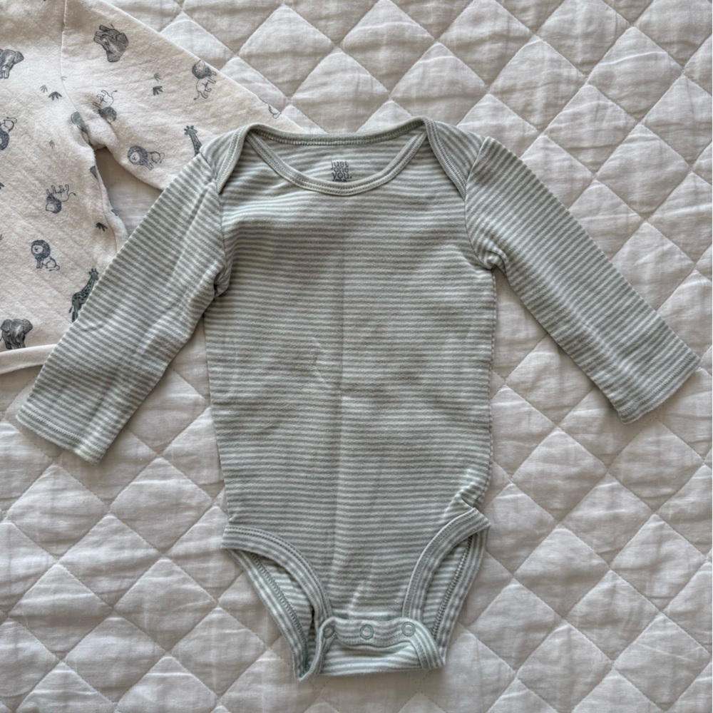 Carters 3pc Matching Set - Picture 6 of 9